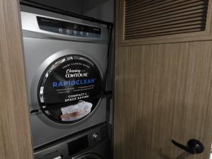 Wildwood Grand Lodge 42VERANDA Photo