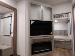 Avenue 38DBL Photo