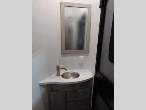 Avenue 38DBL Photo