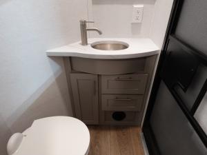 Avenue 38DBL Photo