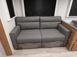 Passport Super Lite 2900BH Photo