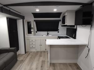 Northern Spirit Ultra Lite 2565FK Photo