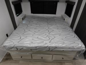 Northern Spirit Ultra Lite 2565FK Photo