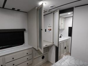 Northern Spirit Ultra Lite 2565FK Photo