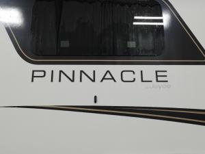 Pinnacle 36FBTS Photo