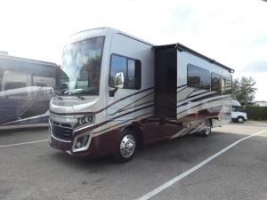 Bounder 33C Photo