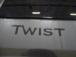 Twist 2LB Photo