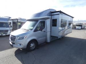 Wayfarer 25 XRW Photo