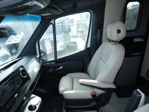 Wayfarer 25 XRW Photo