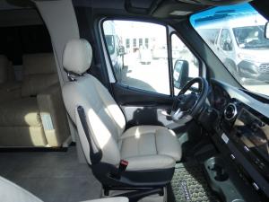 Wayfarer 25 XRW Photo