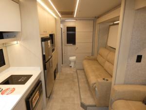 Wayfarer 25 XRW Photo