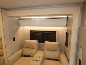 Wayfarer 25 XRW Photo