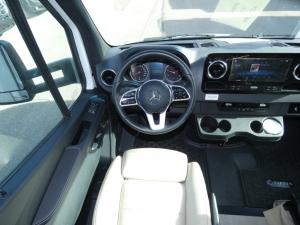 Wayfarer 25 XRW Photo