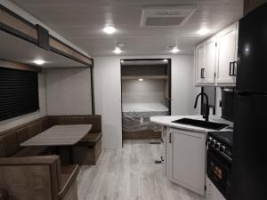 Springdale Classic 269DBC Photo