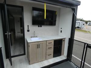 Springdale 266DECK Photo