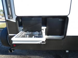 Crusader 395BHL Photo