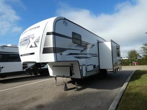 Crusader 250RLX Photo