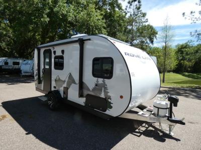 who manufactures travel lite campers