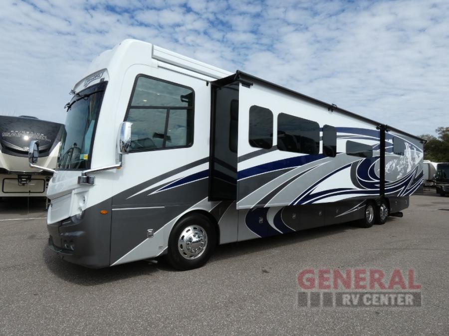 Used 2022 Fleetwood RV Discovery LXE 44S Motor Home Class A - Diesel at ...