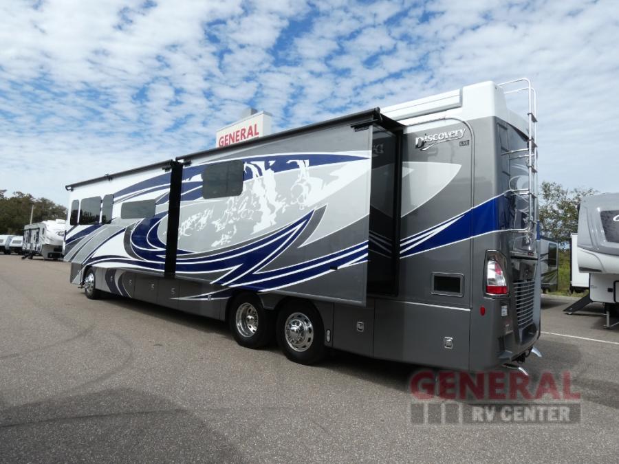 Used 2022 Fleetwood RV Discovery LXE 44S Motor Home Class A - Diesel at ...