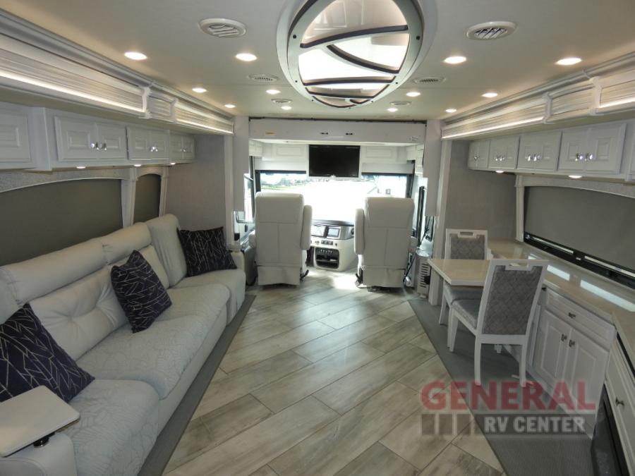 Used 2022 Fleetwood RV Discovery LXE 44S Motor Home Class A - Diesel at ...