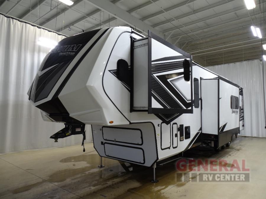 2024 Grand Design RV momentum 395ms