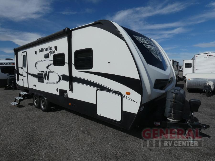 Used 2018 Winnebago Industries Towables Minnie Plus 26RBSS Travel ...