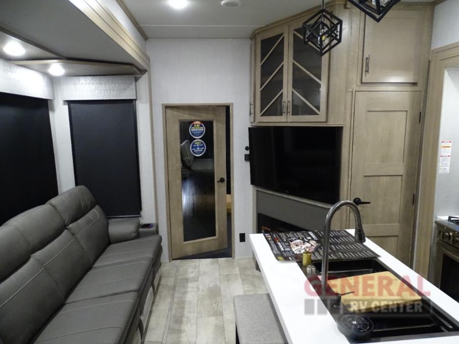 2024 Grand Design RV momentum 351ms