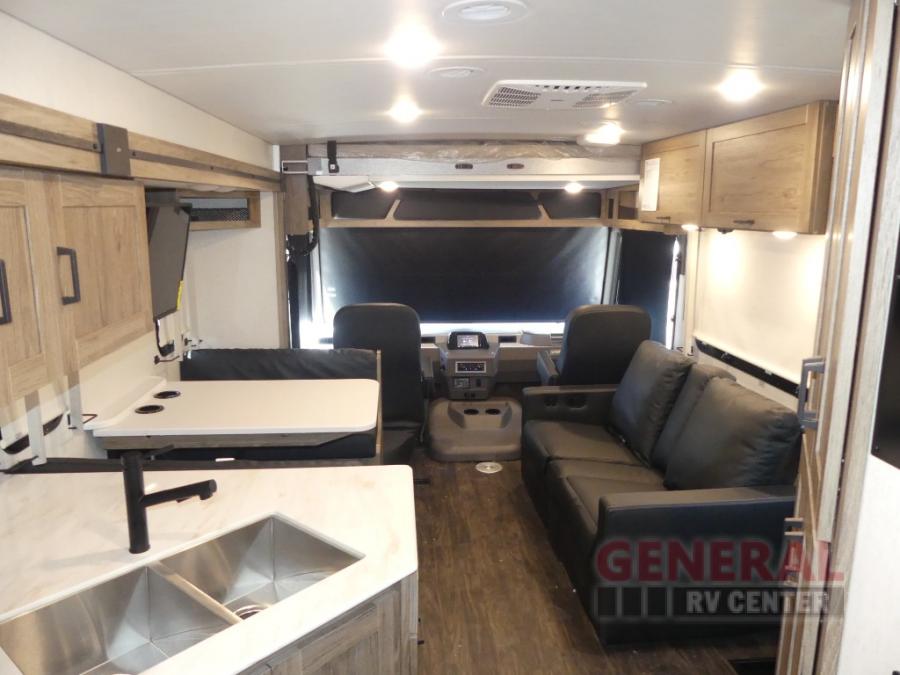 2024 Winnebago 33k