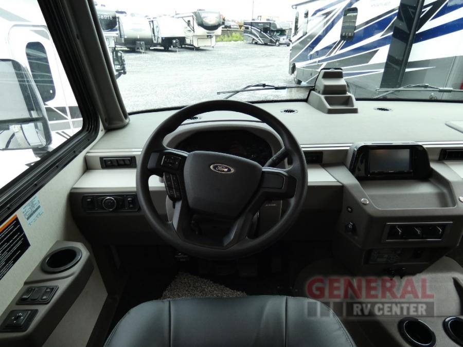 2024 Winnebago 33k