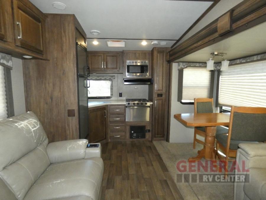 2017 Keystone RV 27rks