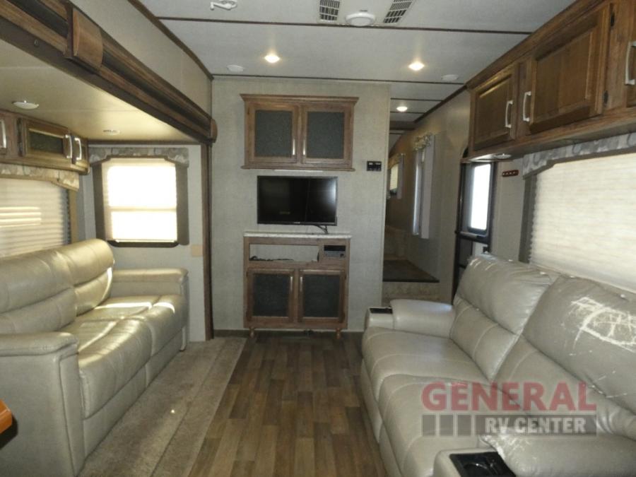 2017 Keystone RV 27rks