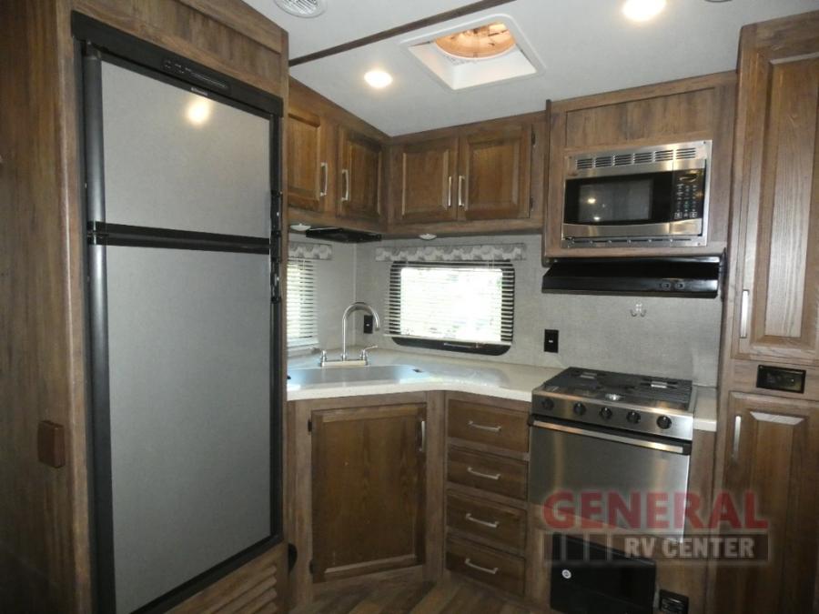 2017 Keystone RV 27rks