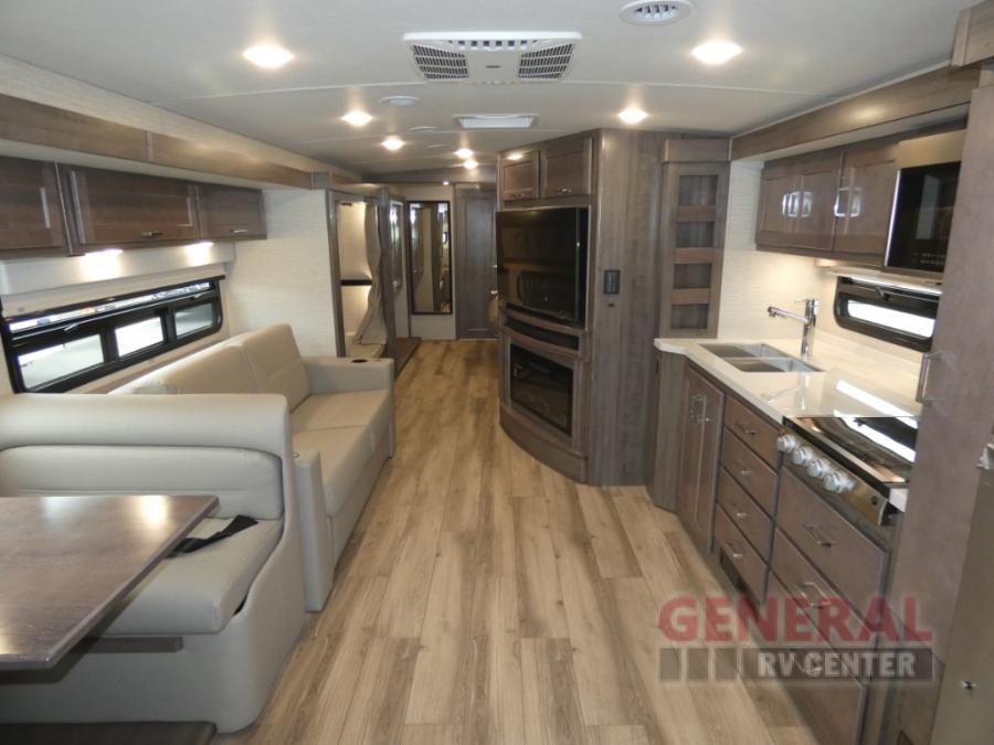 2025 Winnebago 38w