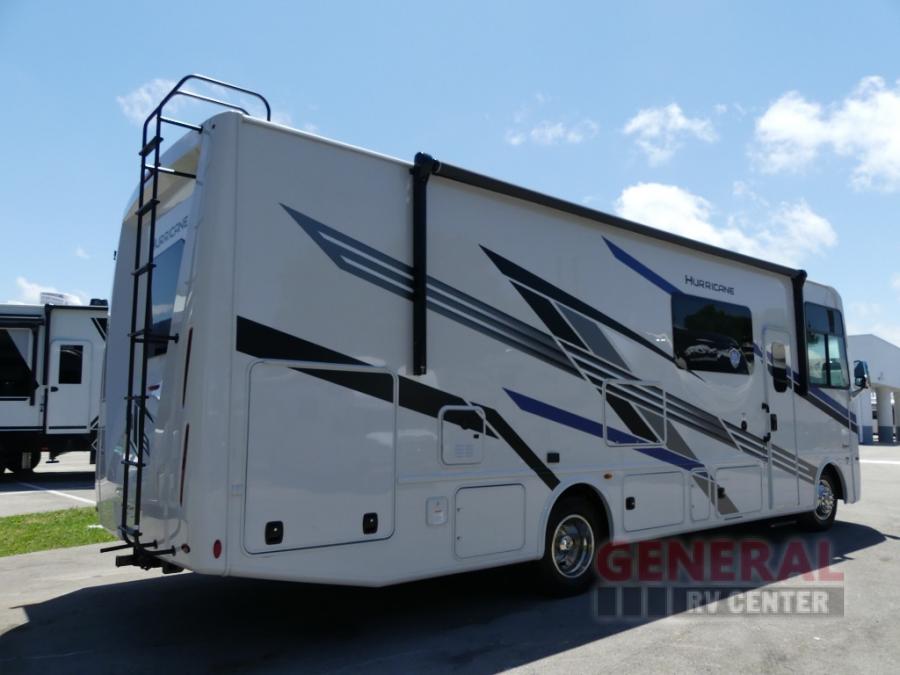 2025 Thor Motor Coach hurricane 29m