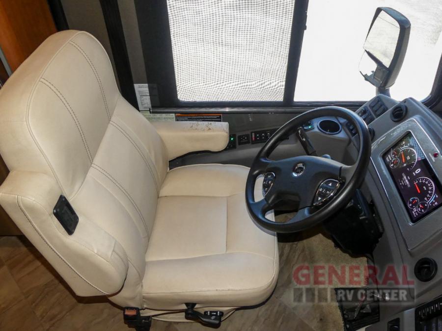 2019 Winnebago 38w