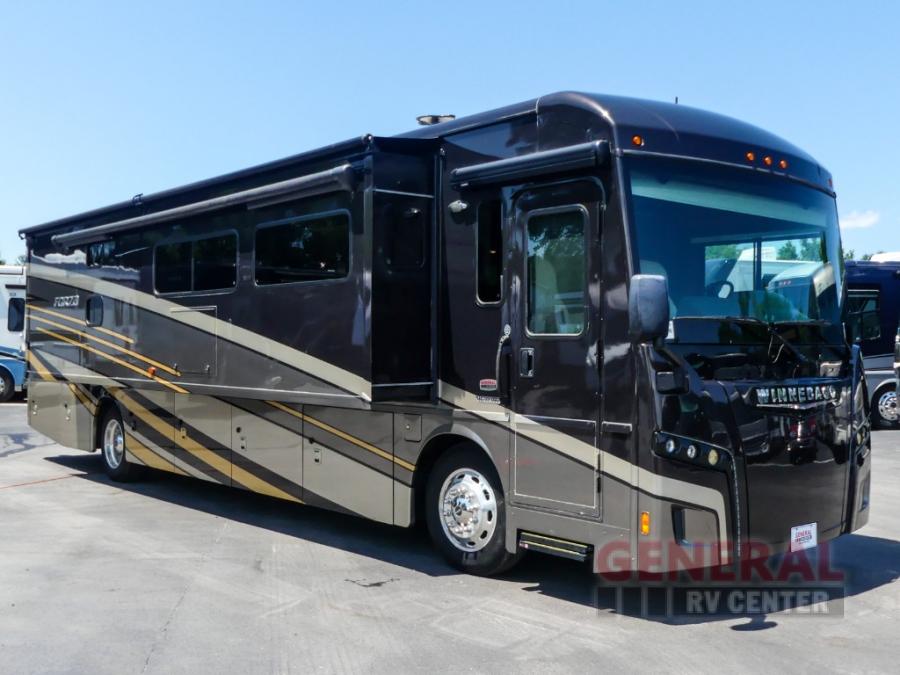 2019 Winnebago 38w