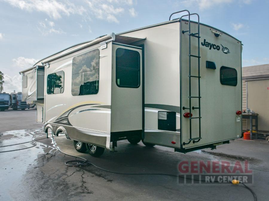 RV listing image