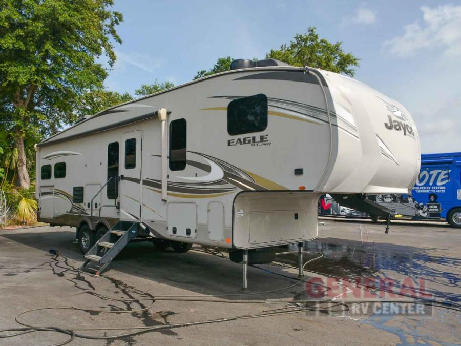 RV listing image