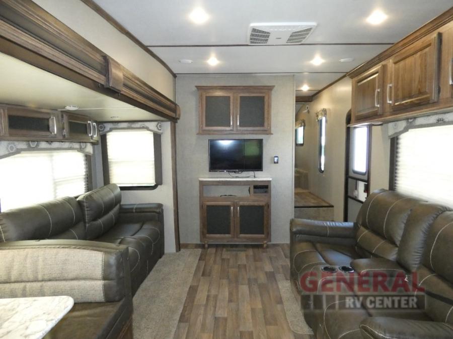 2017 Keystone RV 27rks