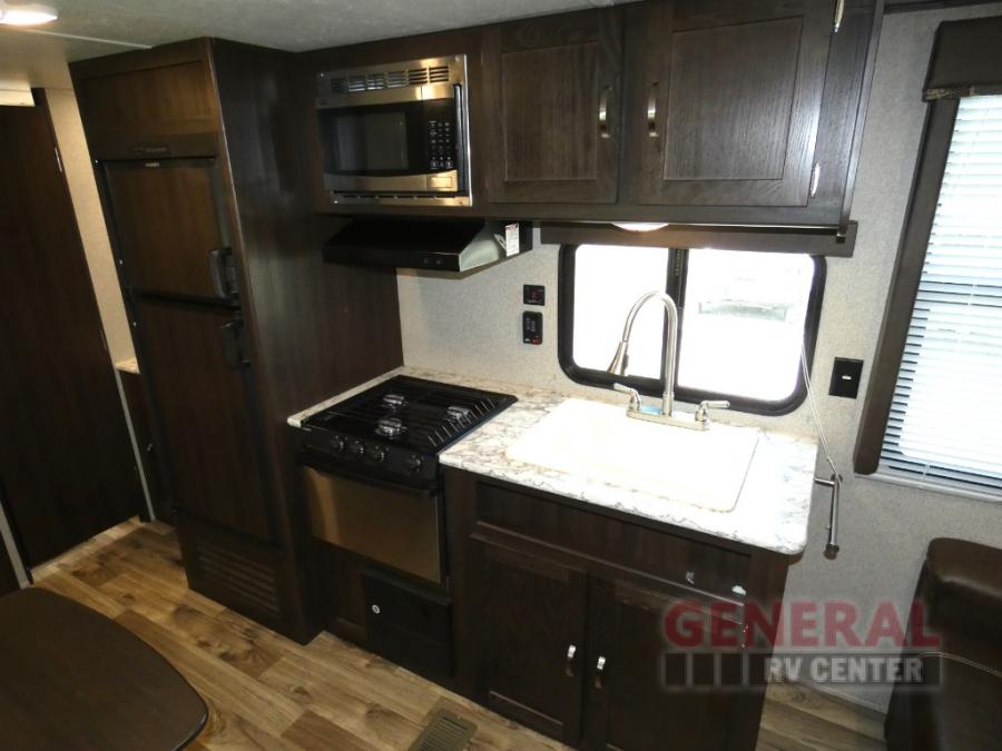 2018 Keystone RV summerland 2600tb