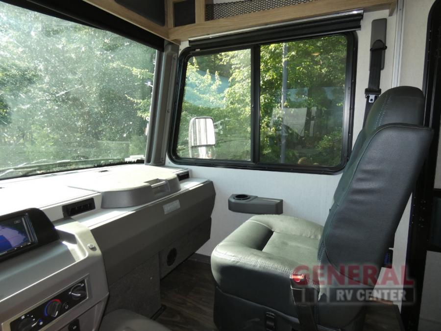 2025 Winnebago 34r