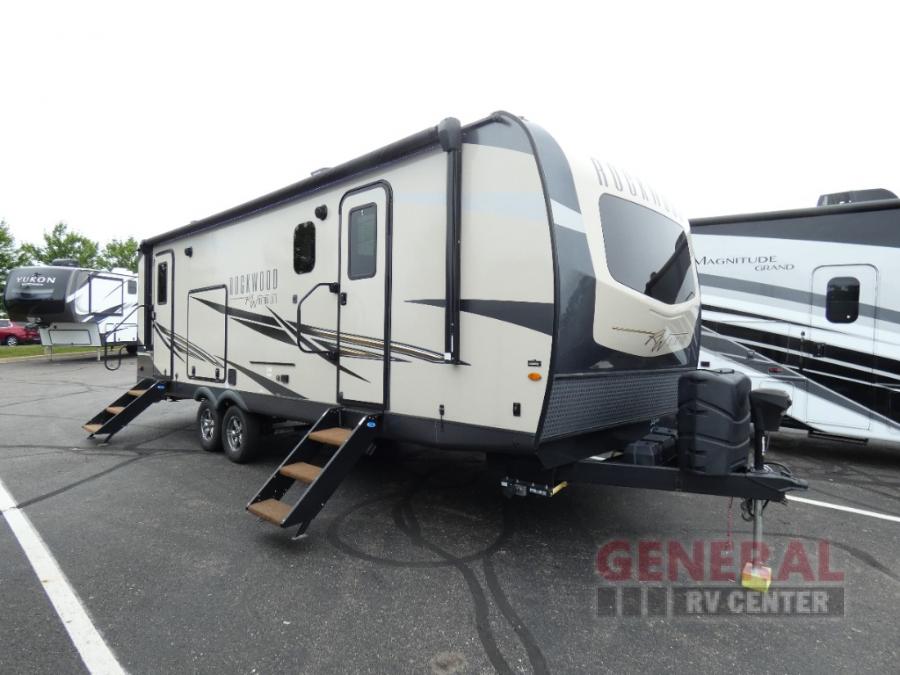 RV listing image