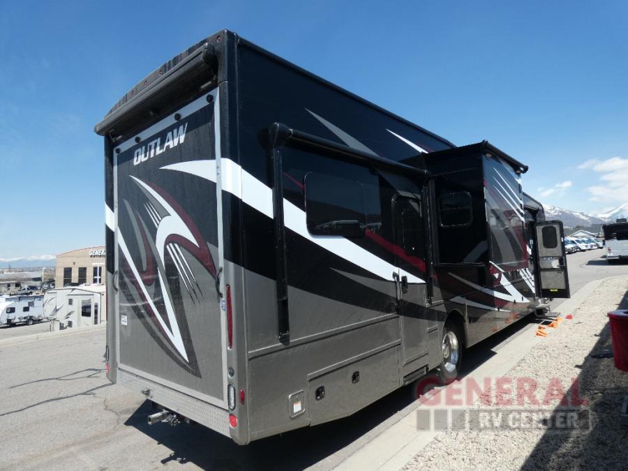 2024 Thor Motor Coach outlaw 38mb