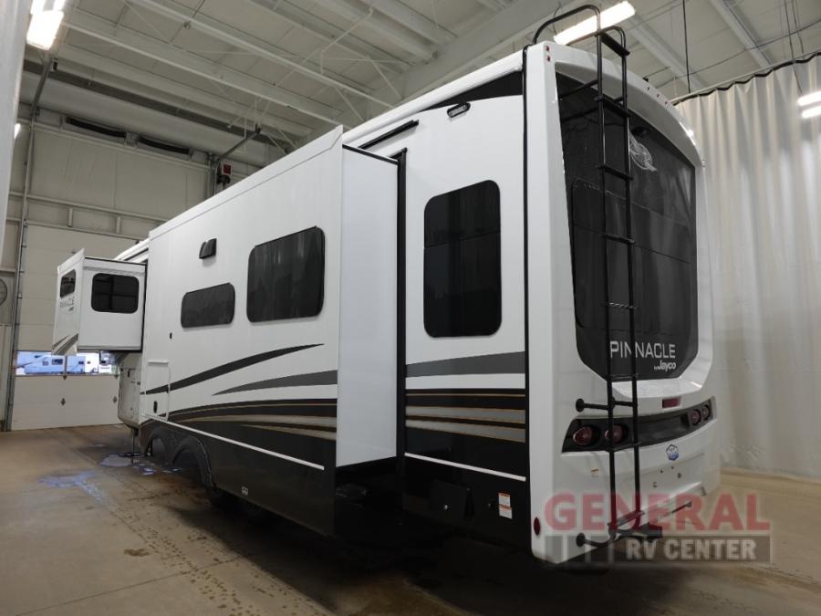 RV listing image