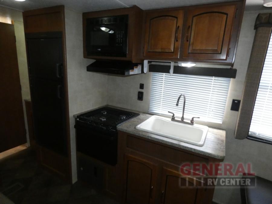 2014 Keystone RV summerland 2600tb