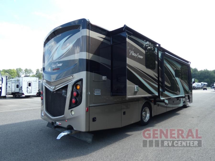 2019 Fleetwood pace arrow 35qs