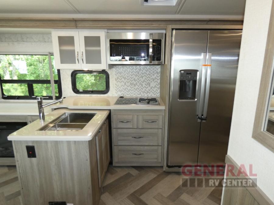 2025 Winnebago adventurer 36z