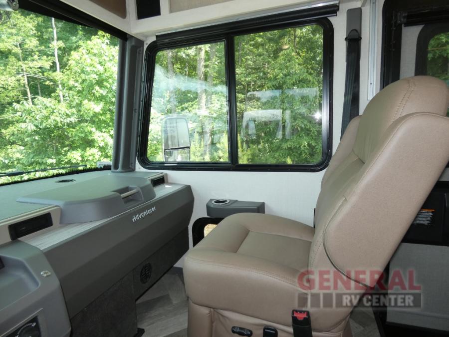 2025 Winnebago adventurer 36z