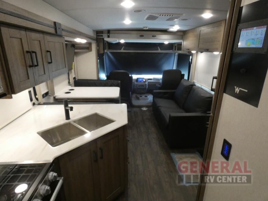 2024 Winnebago 33k